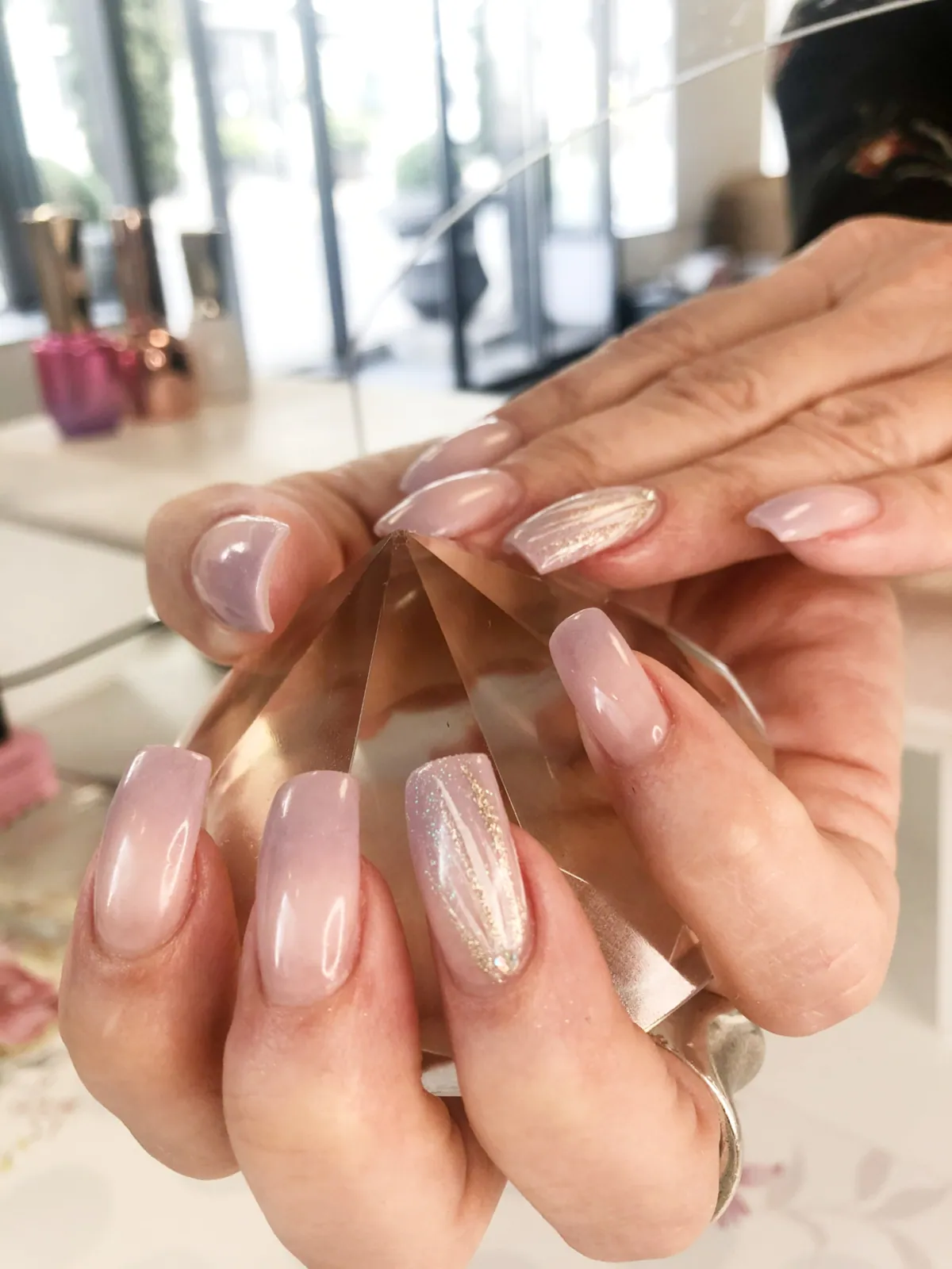 Gepflegte Nägel in Nude