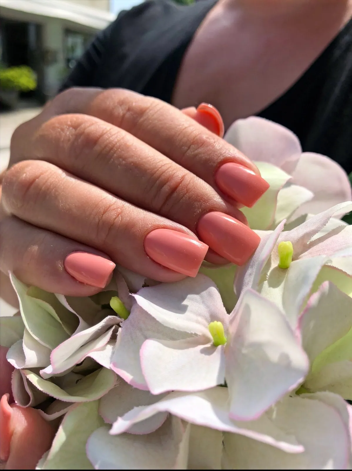 Nude mit Orchidee