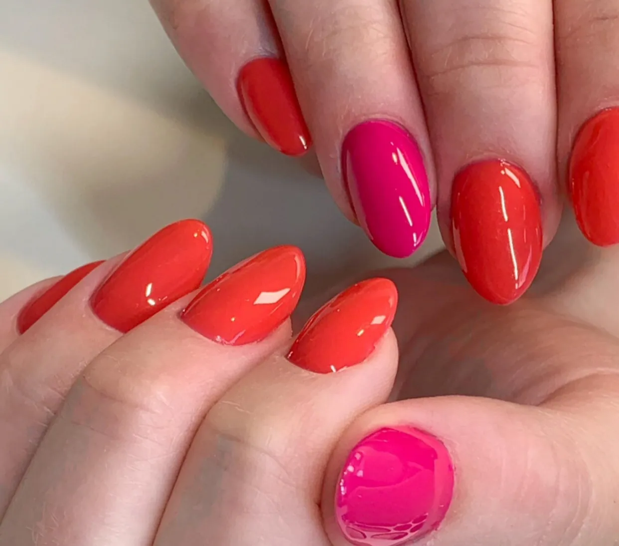 Rot und Pink